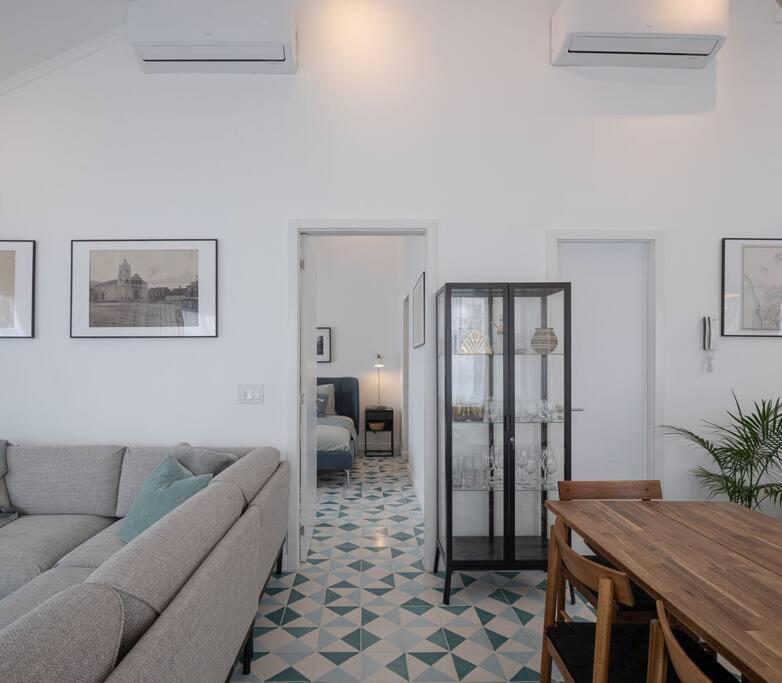 Malambo Inn, Santa Ana-casco